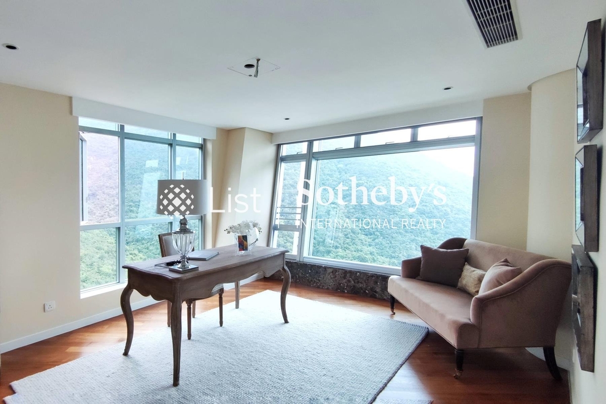 The Lily The Lily | Family Room