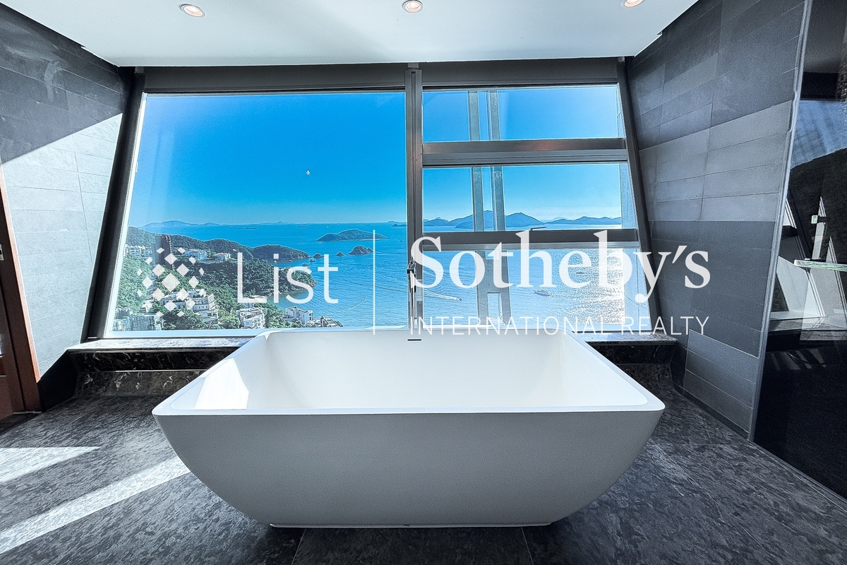 The Lily The Lily | Master Bathroom