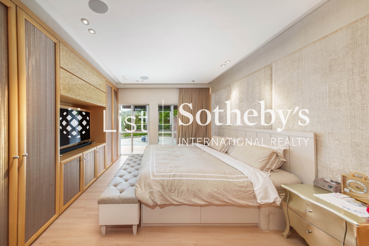 Guildford Court 僑福道5號 | Master Bedroom