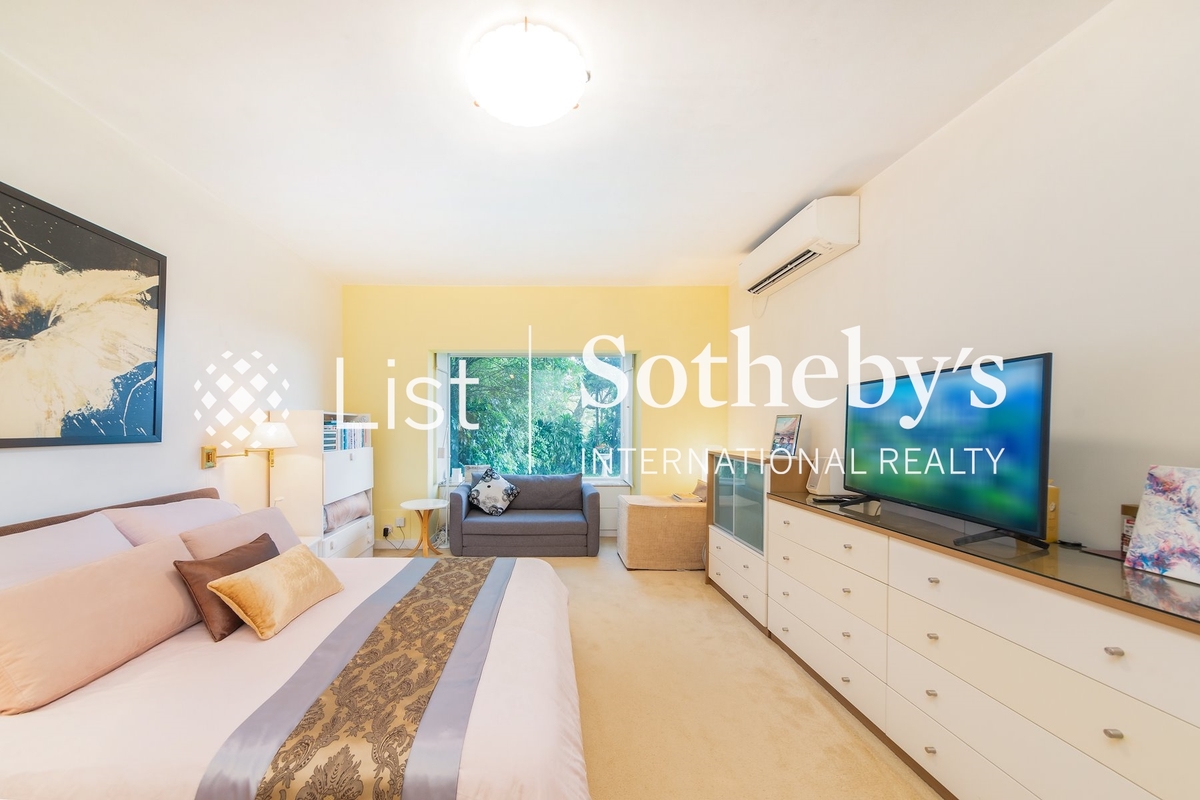 Guildford Court 僑福道5號 | Master Bedroom