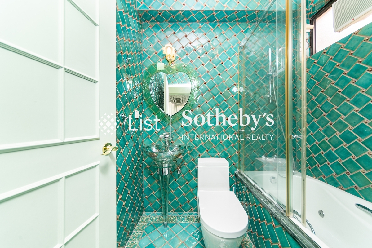 Repulse Bay Heights 淺水灣花園 | Third Bathroom