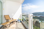 Villa Verde 環翠園 | Balcony off Living and Dining Room
