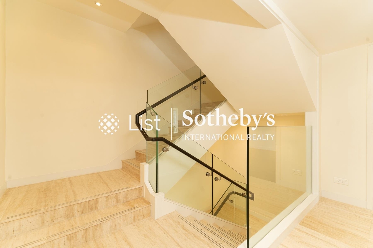 Repulse Bay Belleview Garden 浅水湾丽景花园 | Internal Staircase