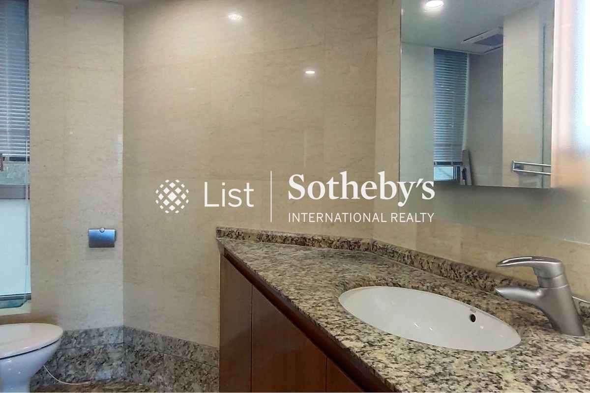 Haking Mansions Haking Mansions | Guest Bathroom