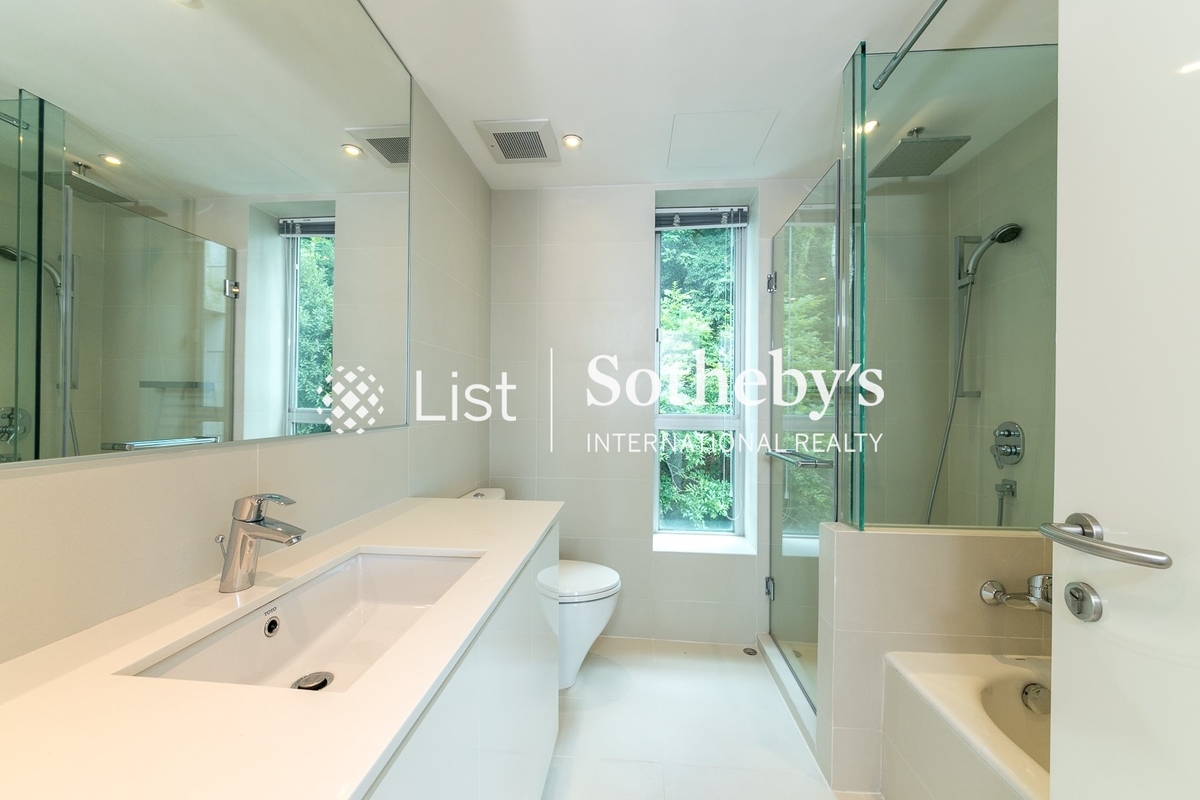 Haking Mansions Haking Mansions | Master Bathroom