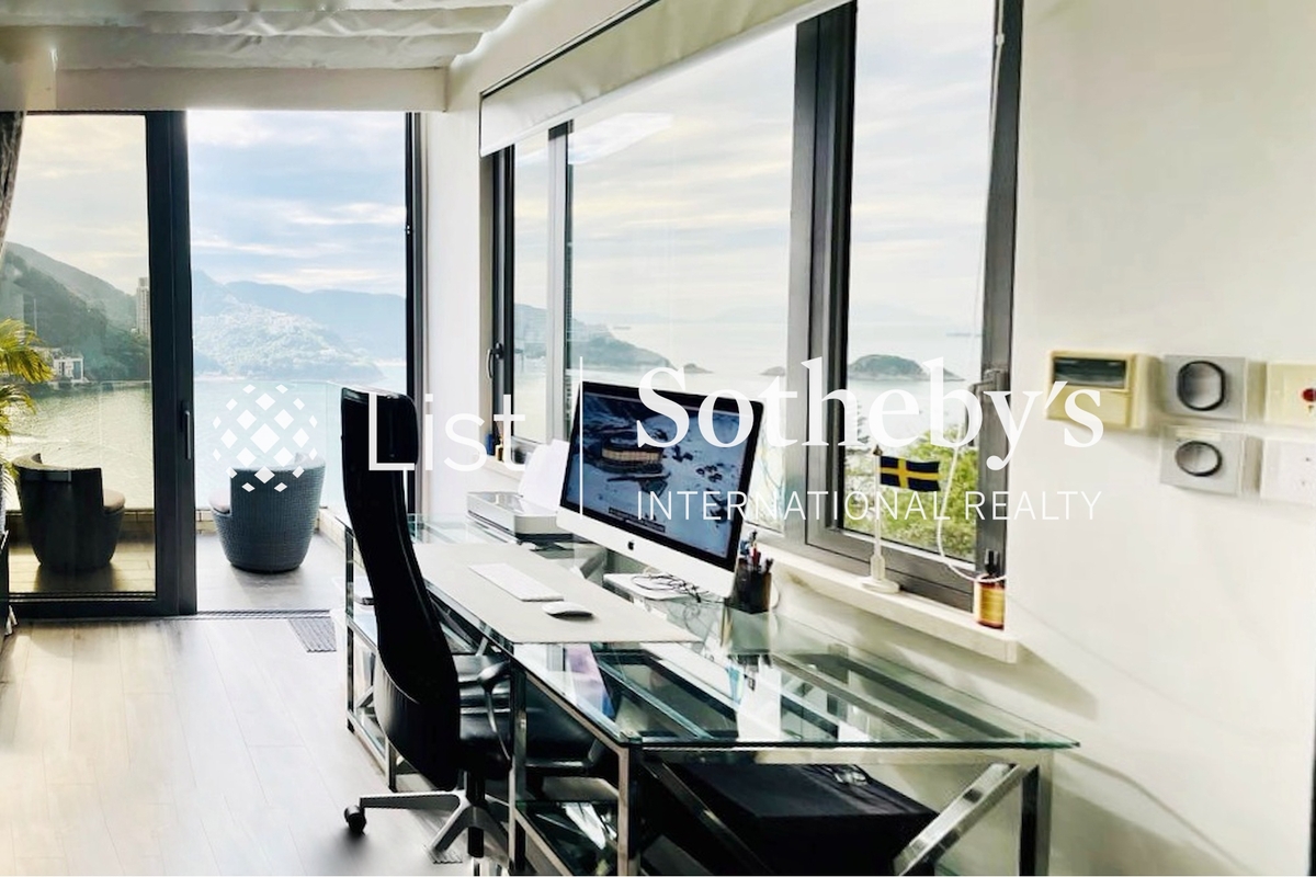 The Beachfront 璧池 | Study area in the Master Bedroom