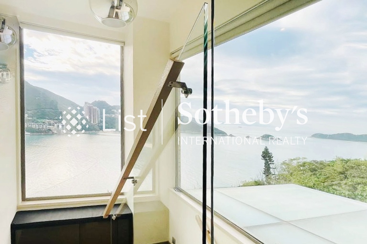 The Beachfront 璧池 | Internal Staircase