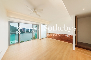 The Beachfront 璧池 | 