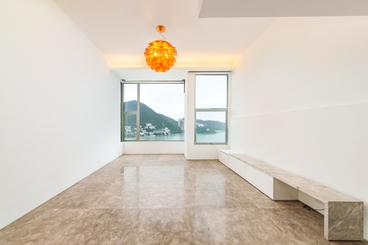 The Beachfront 璧池 | 