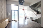 The Beachfront 璧池 | Living and Dining Room