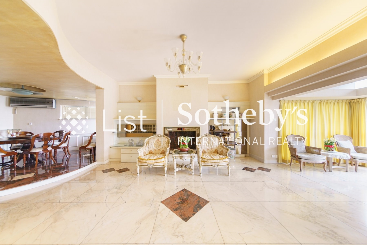 Woodland Heights 怡园 | Living and Dining Room