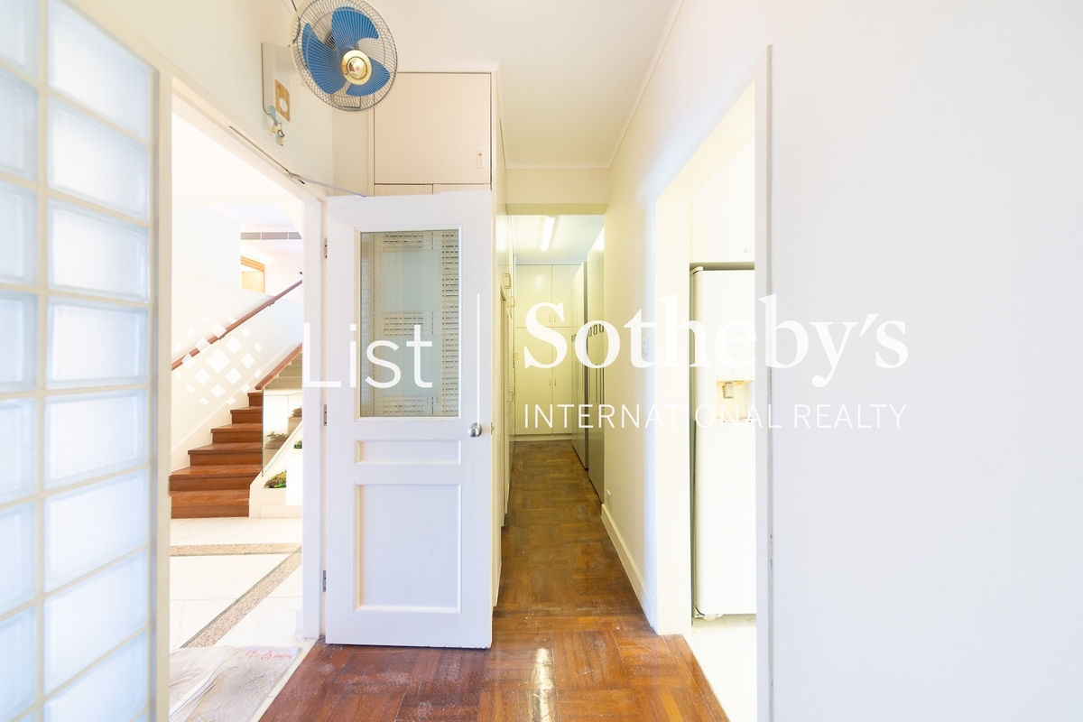 Woodland Heights 怡園 | Store Room