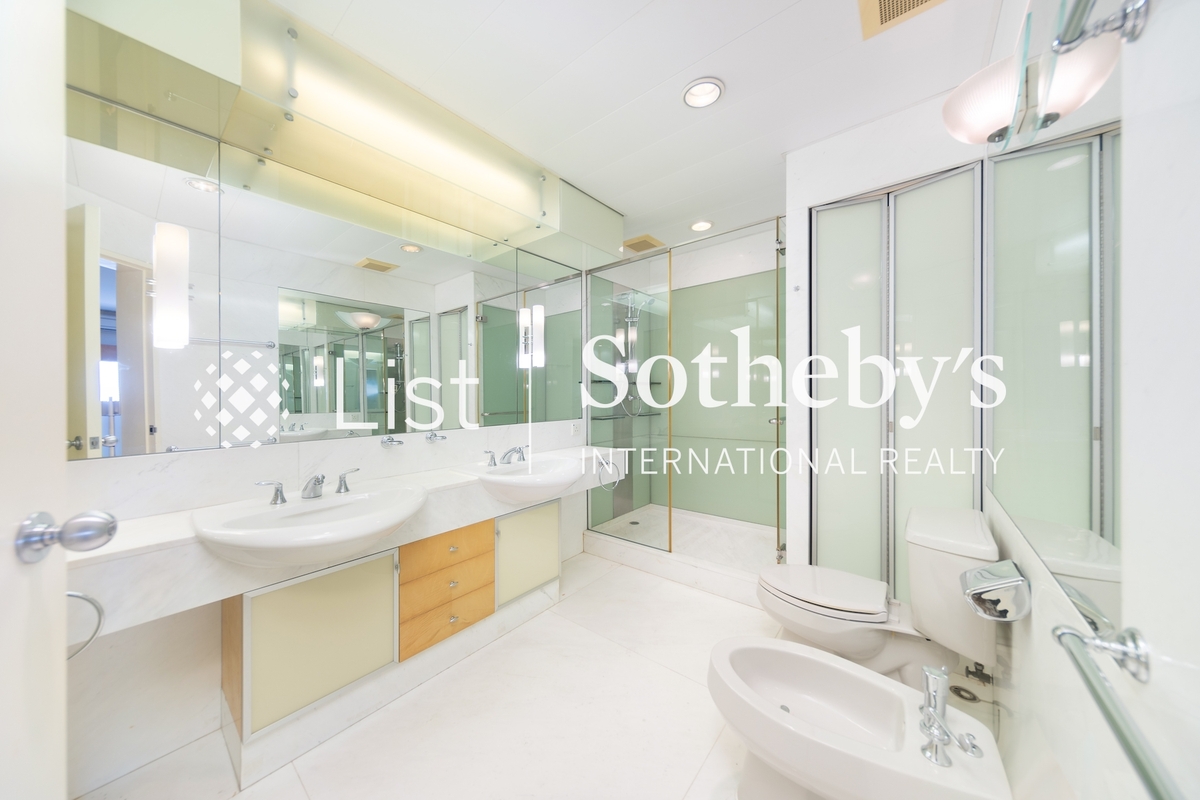 Woodland Heights 怡園 | Master Bathroom