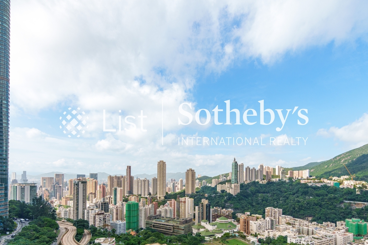 Woodland Heights 怡園 | View from Living and Dining Room