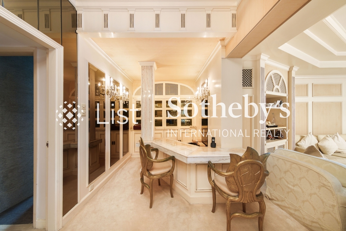 Woodland Heights 怡園 | Bar Area