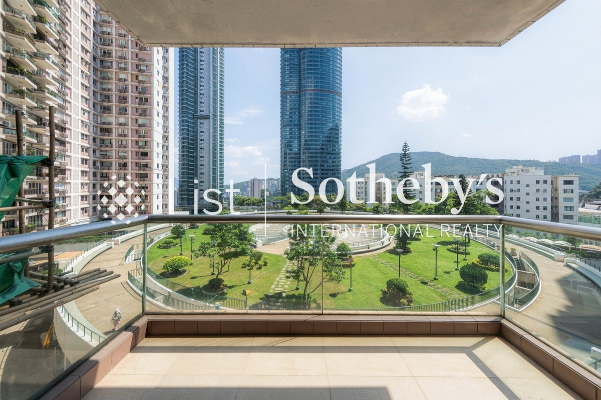Villa Monte Rosa 玫瑰新邨 | Balcony off Living and Dining Room