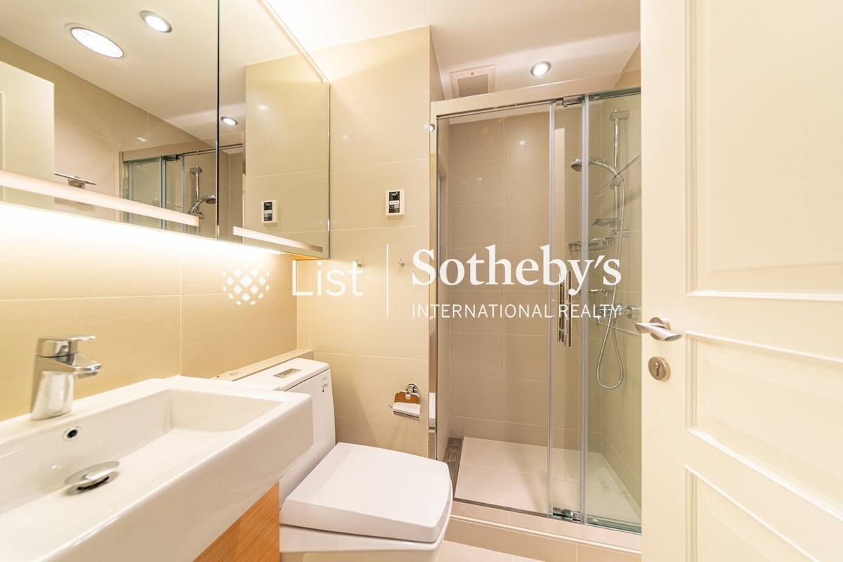 Chung Tak Mansion 重德大廈 | Guest Bathroom