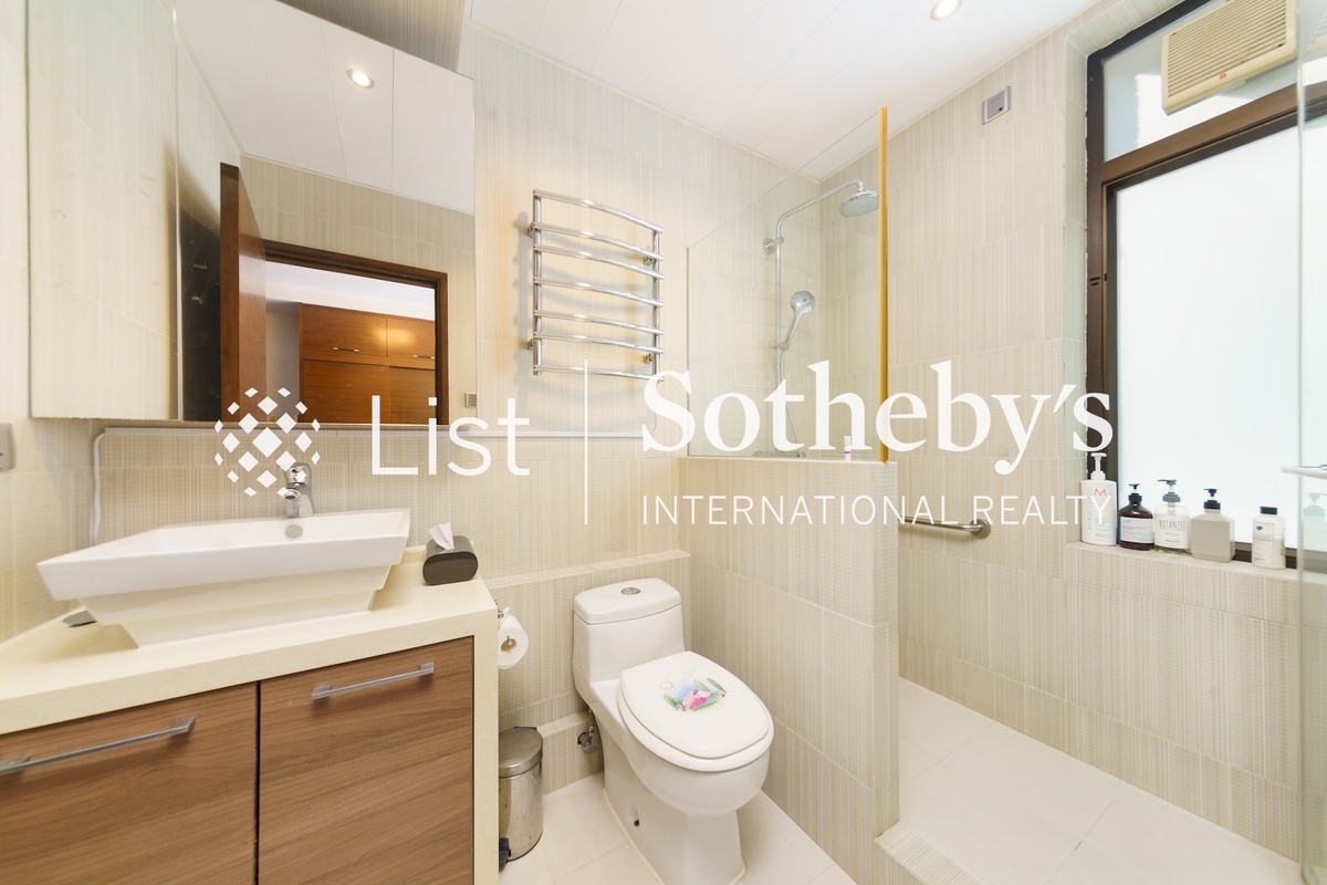 Chung Tak Mansion 重德大廈 | Third En-suite Bathroom
