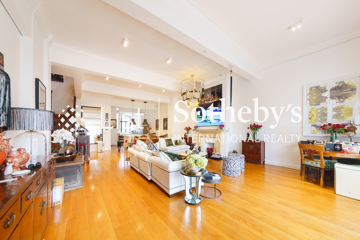 Stewart Terrace 十间 | Living and Dining Room