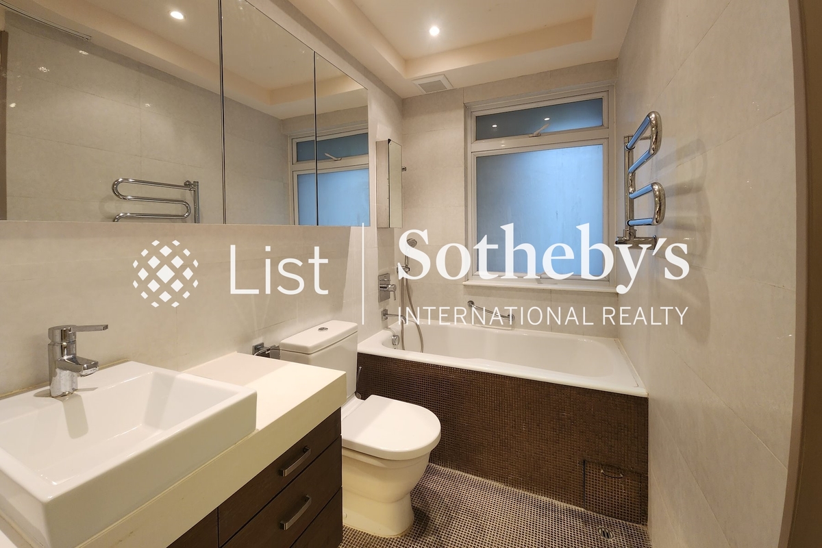 Villa Monte Rosa 玫瑰新邨 | Second En-suite Bathroom