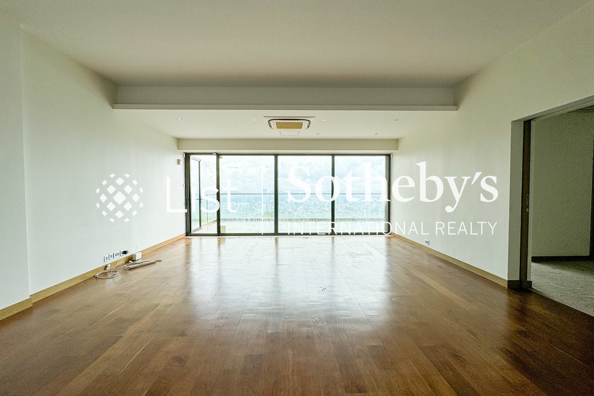 No. 22 Mount Austin Road 柯士甸山道22号 | Living and Dining Room