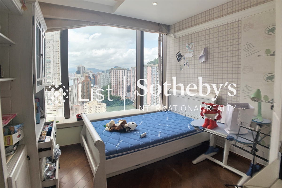The Signature 春暉8號 | Third Bedroom