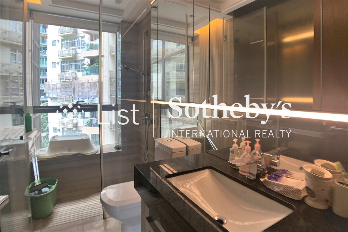 The Signature 春暉8號 | Guest Bathroom