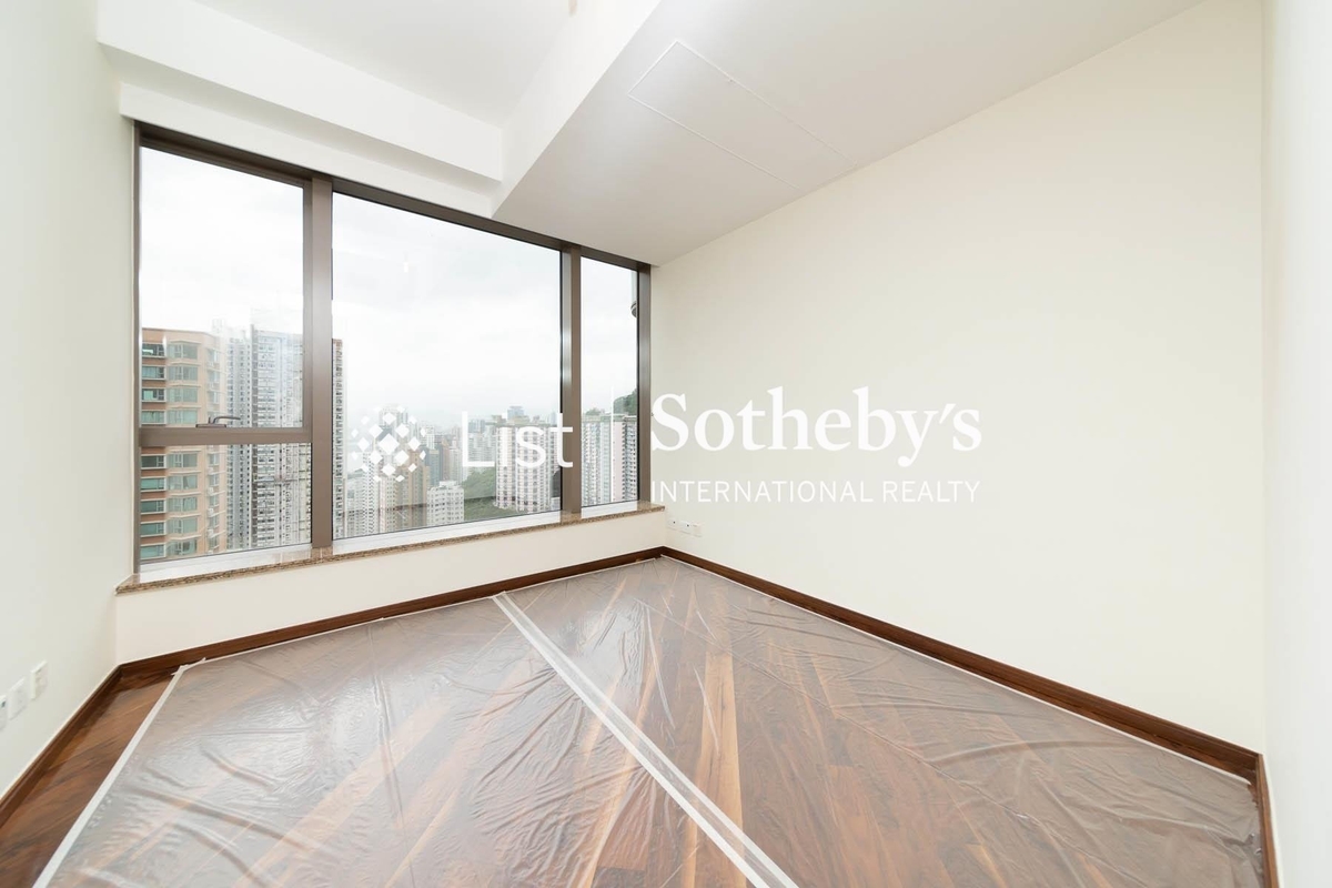 The Signature 春暉8號 | Fourth Bedroom