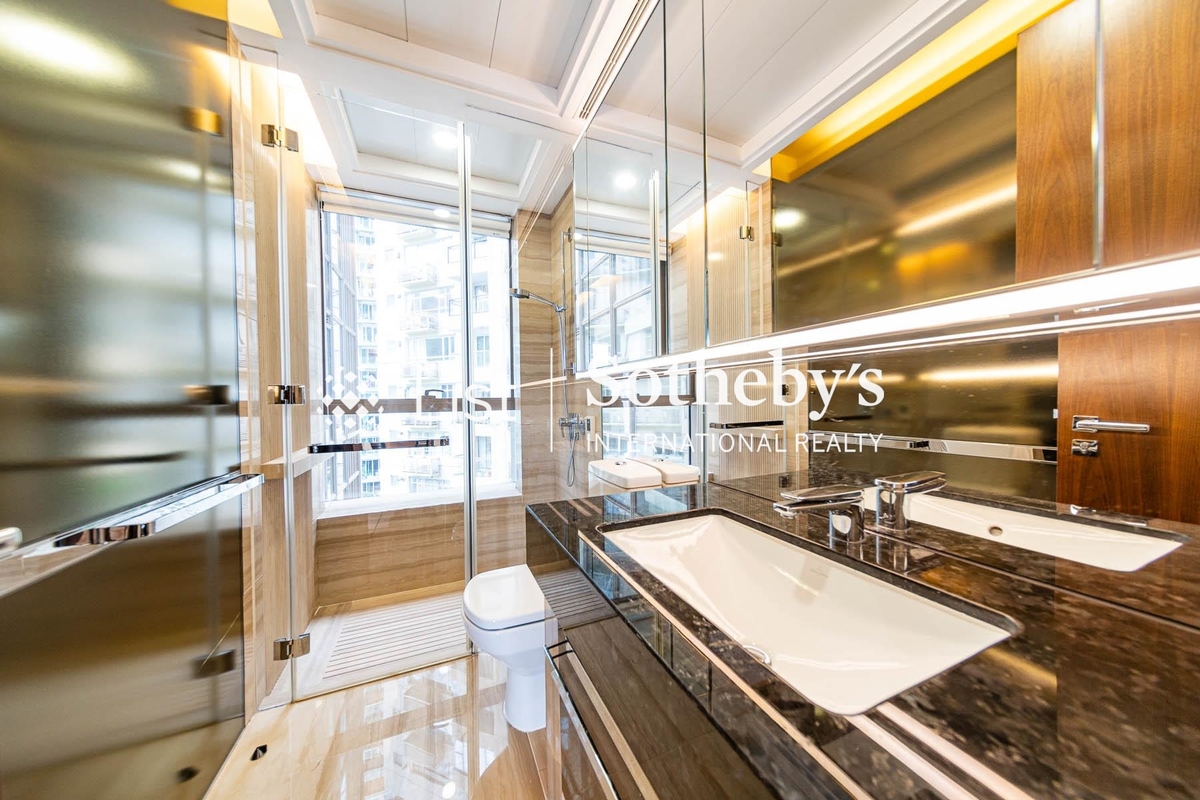 The Signature 春暉8號 | Guest Bathroom