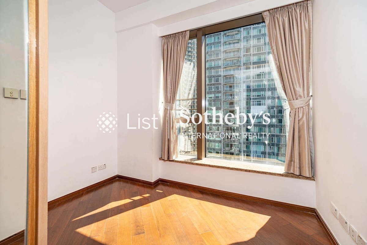 The Signature 春暉8號 | Fourth Bedroom