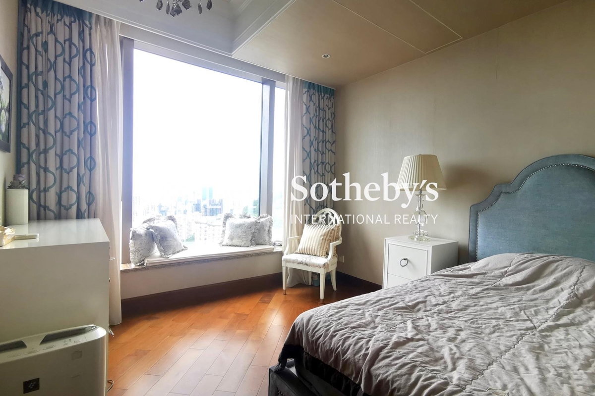 The Signature 春暉8號 | Second Bedroom