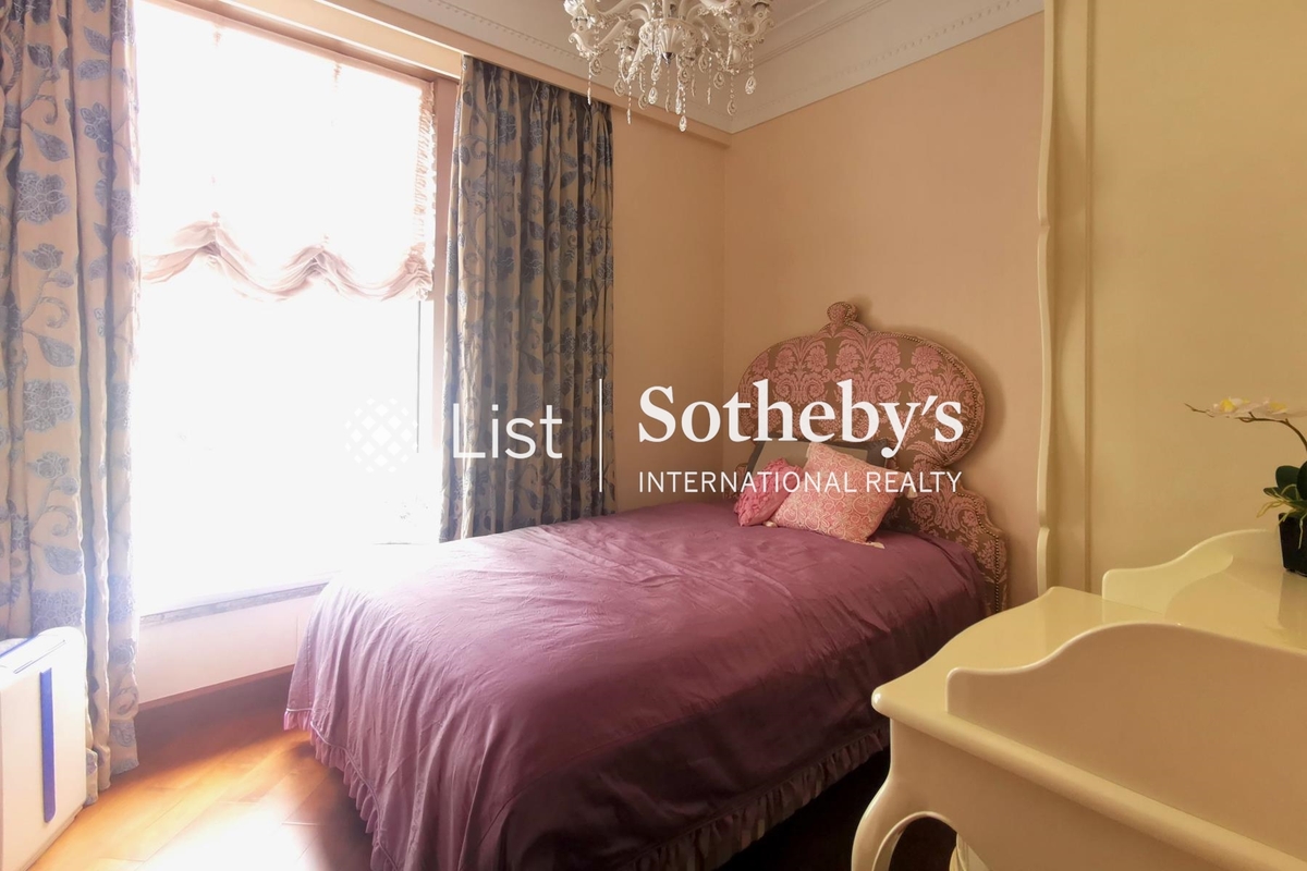 The Signature 春暉8號 | Third Bedroom