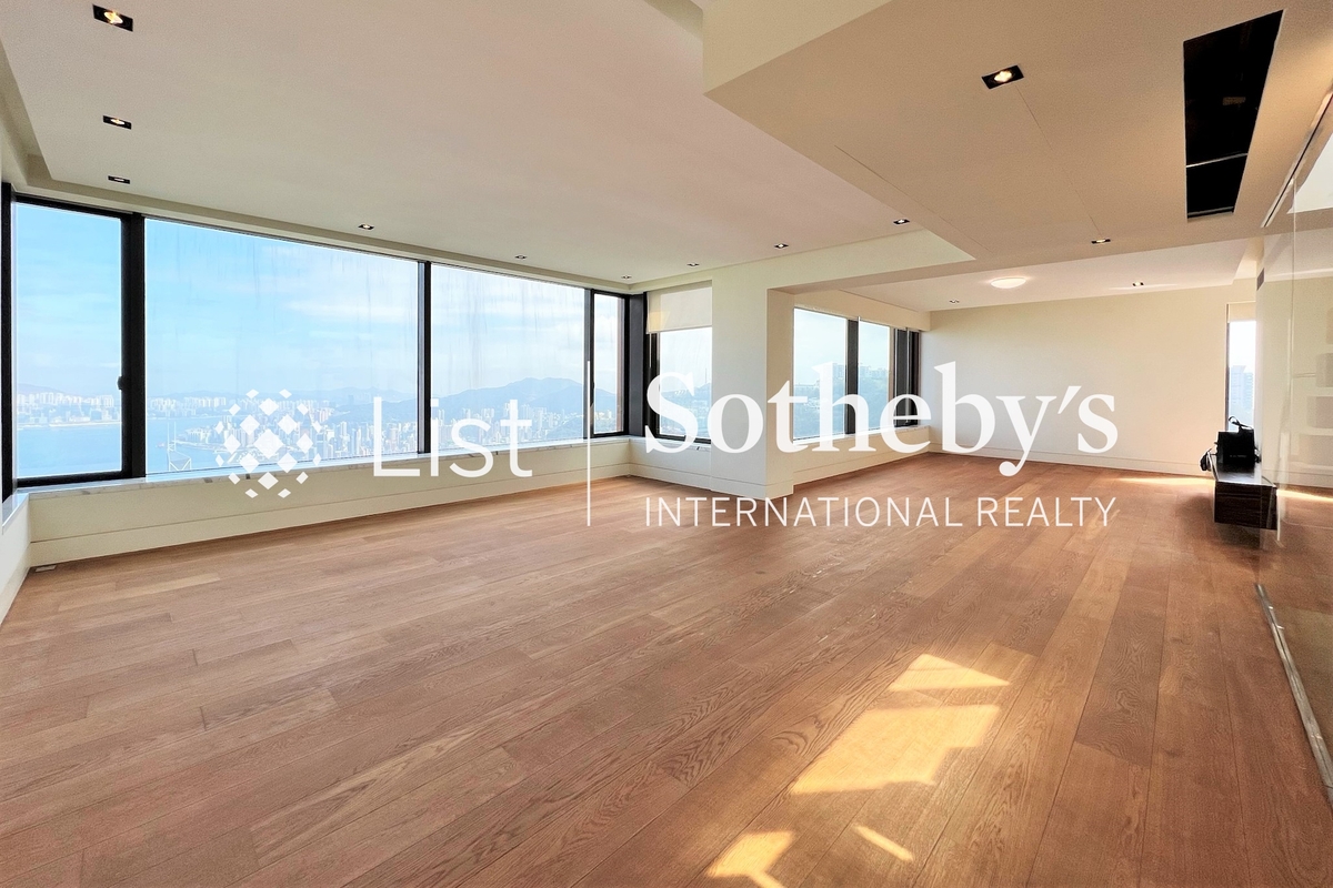 Peak Gardens 山頂花園 | Living and Dining Room