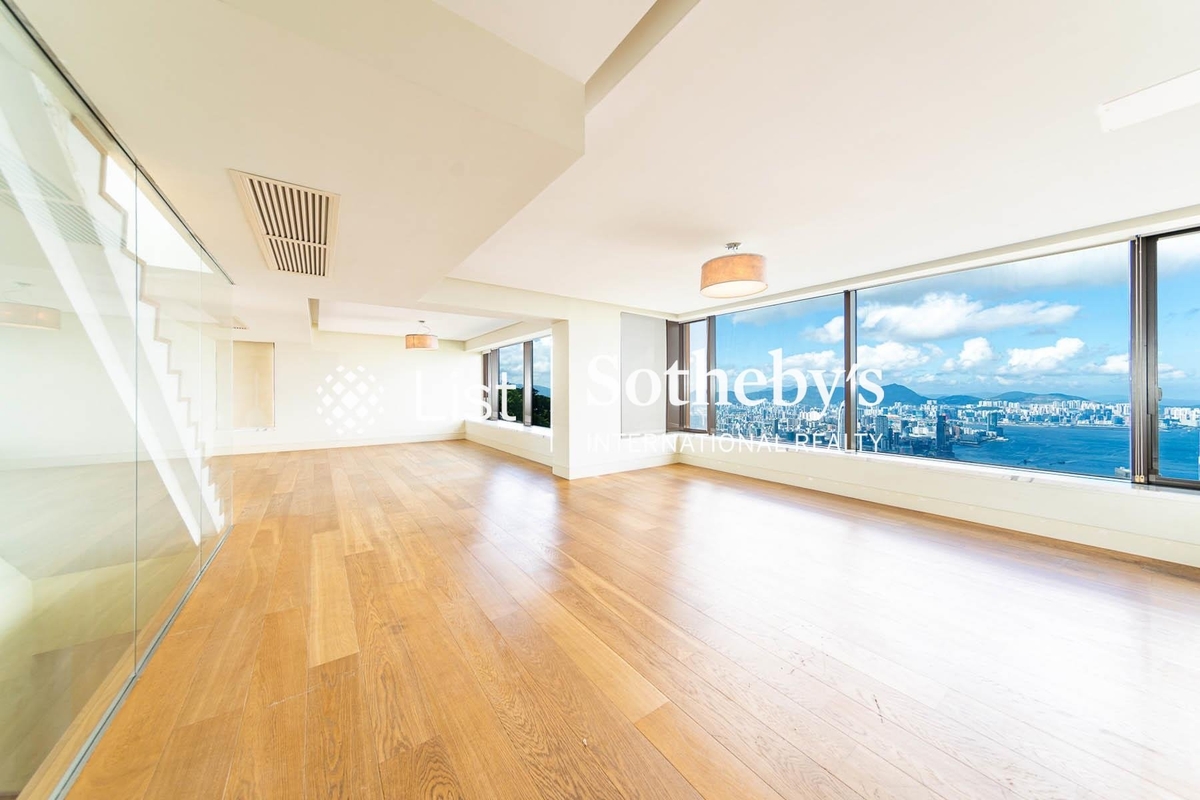 Peak Gardens 山頂花園 | Living and Dining Room