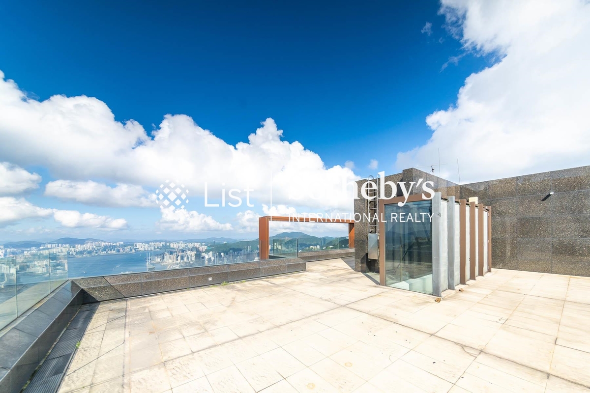 Peak Gardens 山頂花園 | Private Roof Terrace