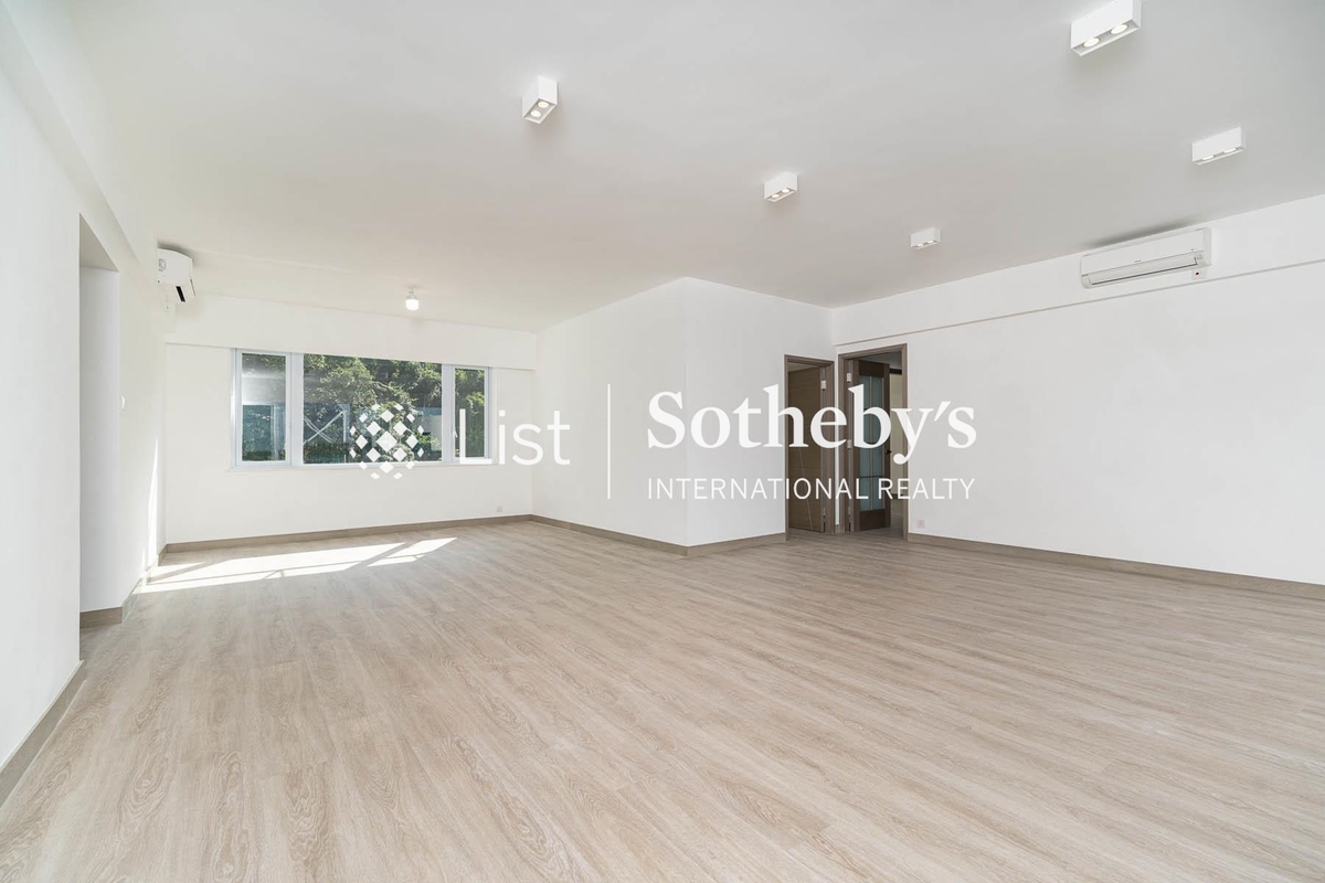 Rose Gardens 玫瑰別墅 | Living and Dining Room