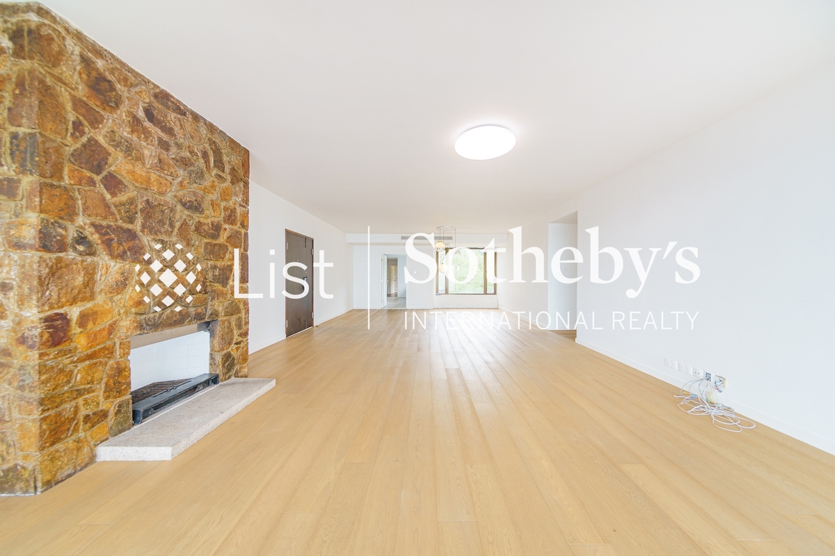 Peak Gardens 山頂花園 | Living and Dining Room