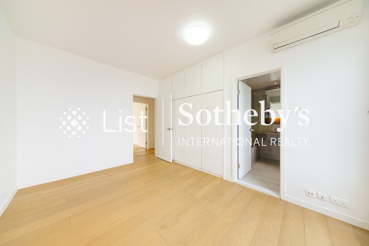 Peak Gardens 山頂花園 | Third En-suite Bedroom