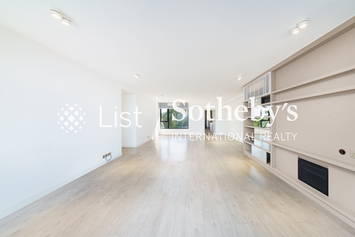 Peak Gardens 山頂花園 | Living and Dining Room