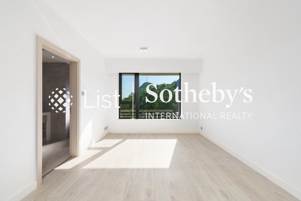 Peak Gardens 山頂花園 | Third En-suite Bedroom