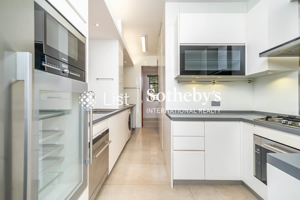 Elm Tree Towers 愉富大廈 | Kitchen