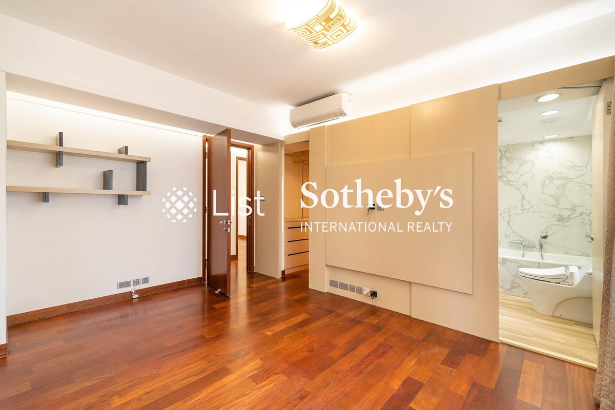 Elm Tree Towers 愉富大廈 | Master Bedroom