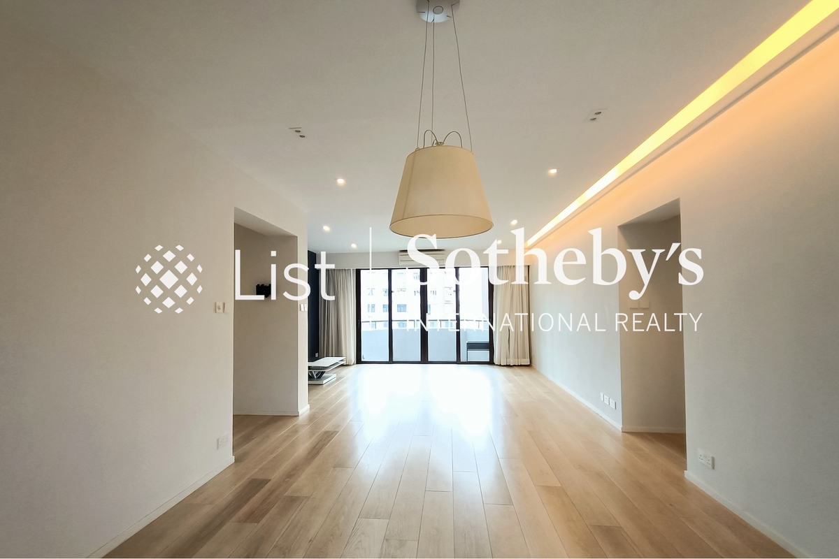 Elm Tree Towers 愉富大厦 |  Living and Dining Room