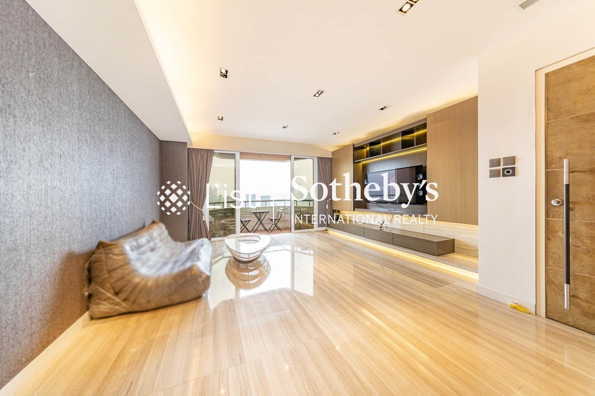 Elm Tree Towers 愉富大廈 | Living Area