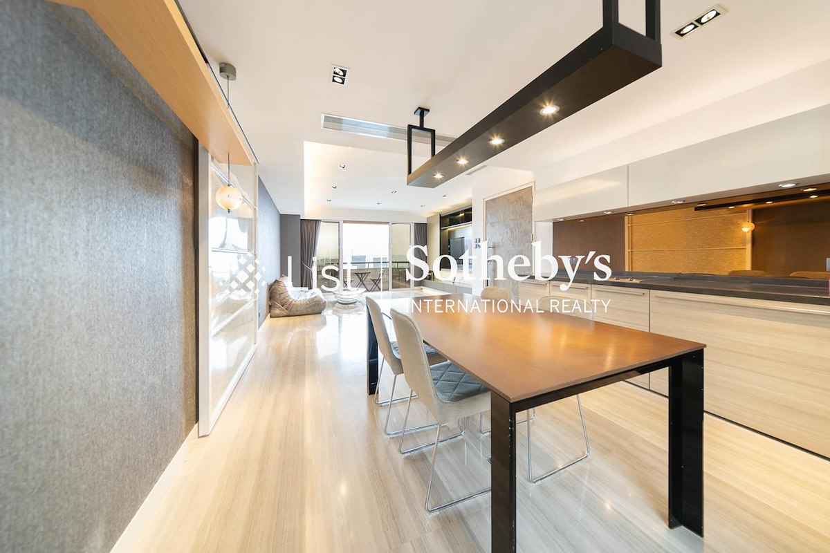 Elm Tree Towers 愉富大厦 | Living and Dining Room