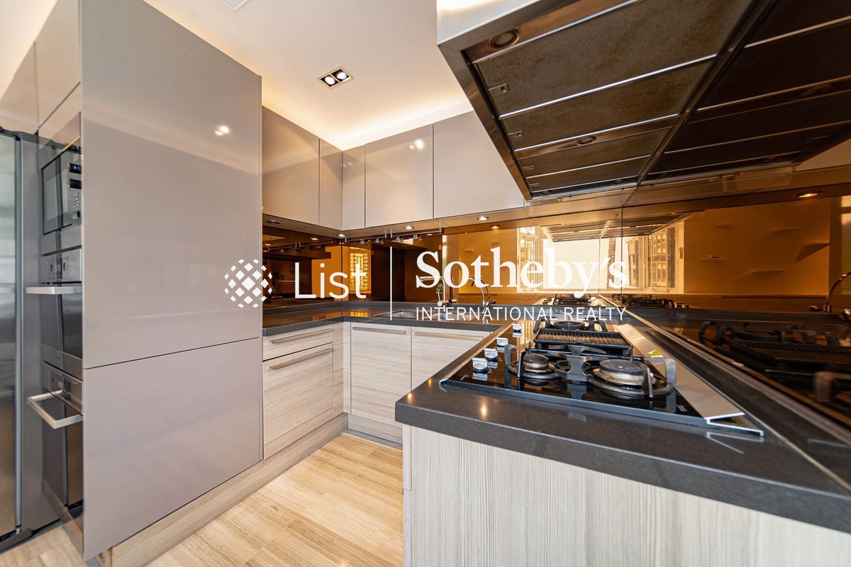 Elm Tree Towers 愉富大廈 | Open Kitchen