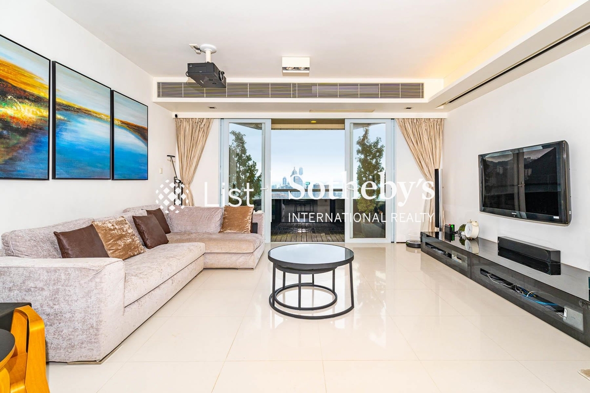 Elm Tree Towers 愉富大廈 | Living and Dining Room