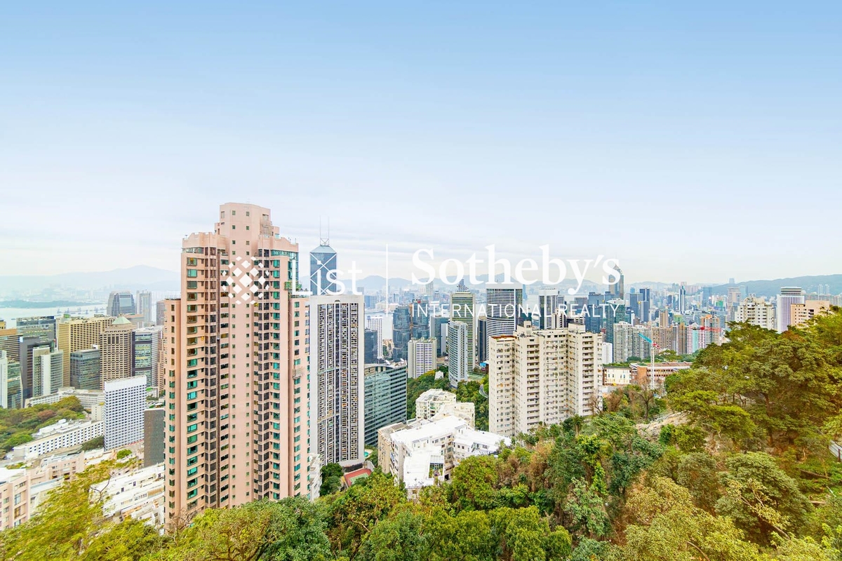 The Harbourview 港景別墅 | View from Living and Dining Room