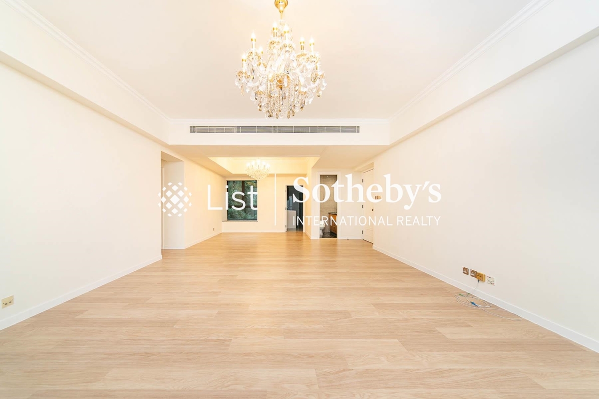 The Harbourview 港景別墅 | Living and Dining Room