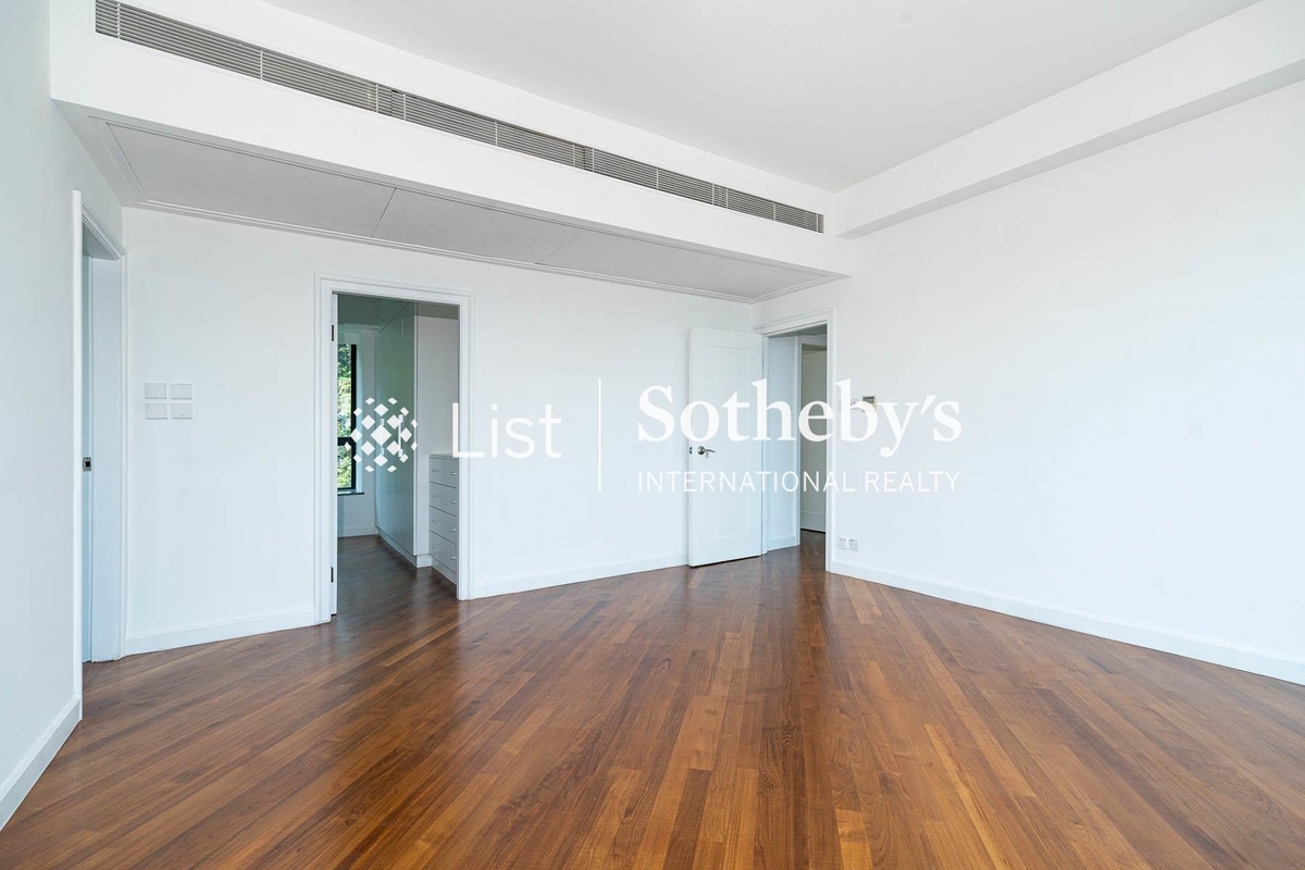 The Harbourview 港景別墅 | Master Bedroom